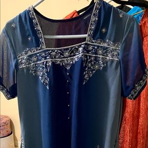 Indian kurta dress outfit size medium silver embroidery Diwali